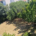 Lucy's Place דירה *