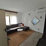 Lucy's Place דירה