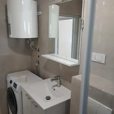 Lucy's Place Apartmán