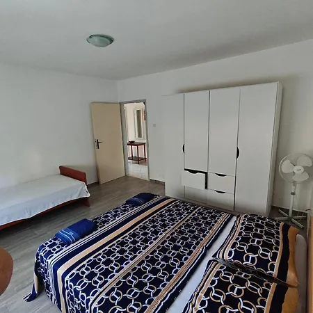 Lucy's Place ムルテル