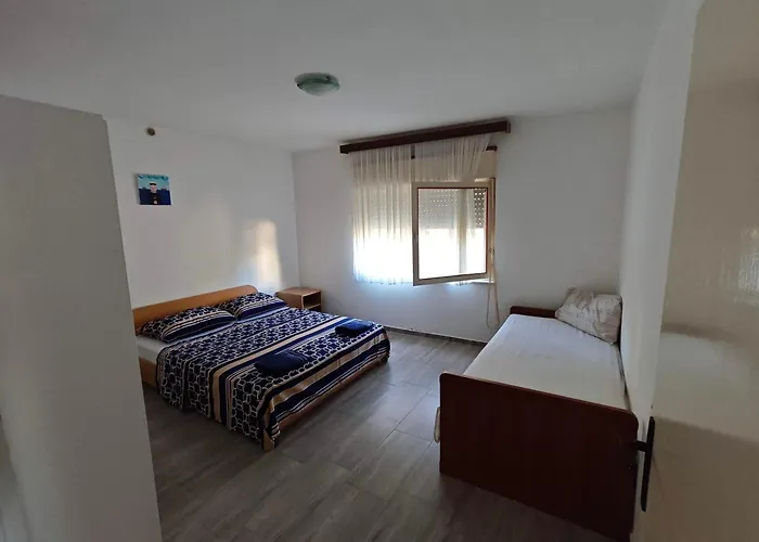 Apartamento Lucy's Place Murter